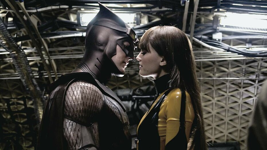 Jeffrey Dean Morgan en Malin Åkerman in Watchmen