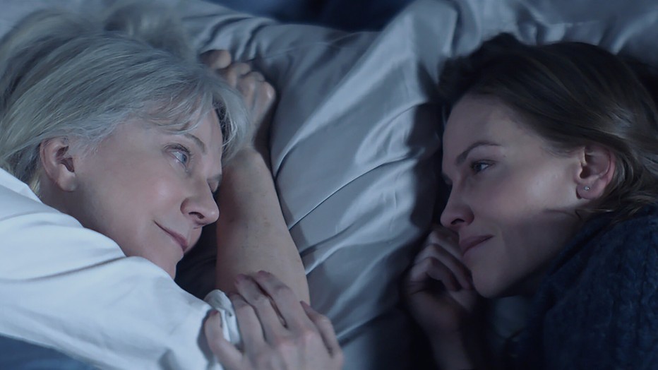 Hilary Swank en Blythe Danner Hilary Swank en Blythe Danner