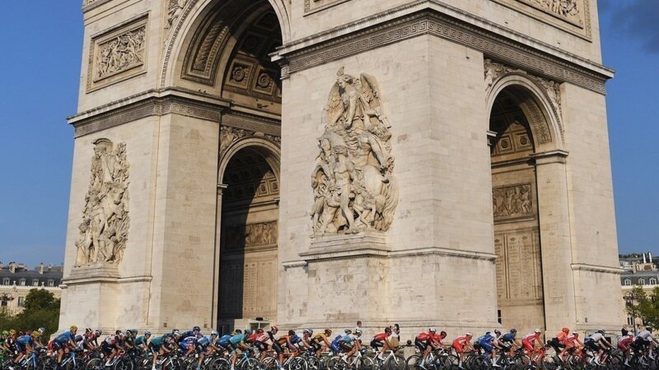 Tour de France: Knallend einde op de Champs-Élysées Tour de France: Knallend einde op de Champs-Élysées