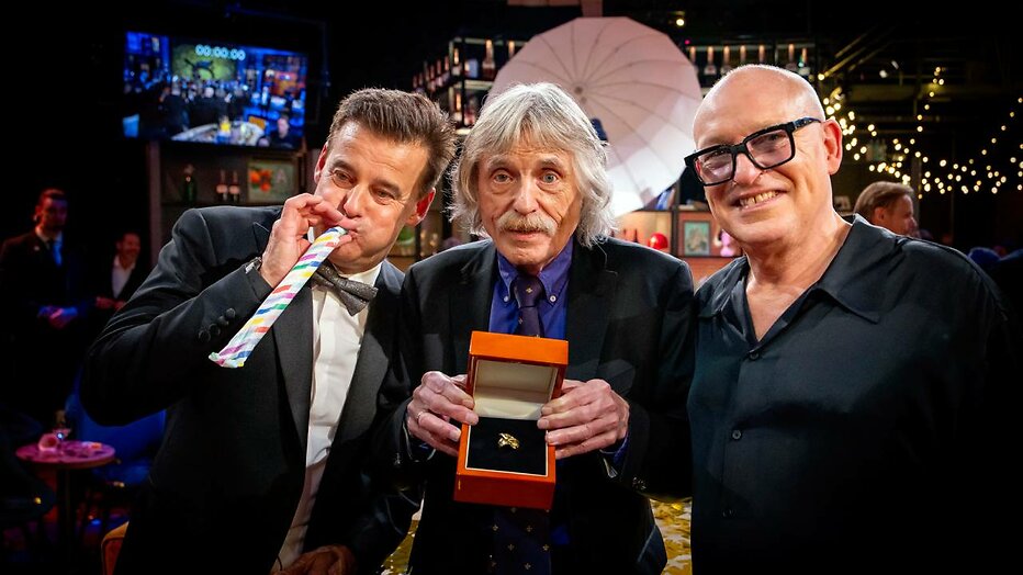 De heren van Vandaag Inside met de Gouden Televizier-Ring 2025.
