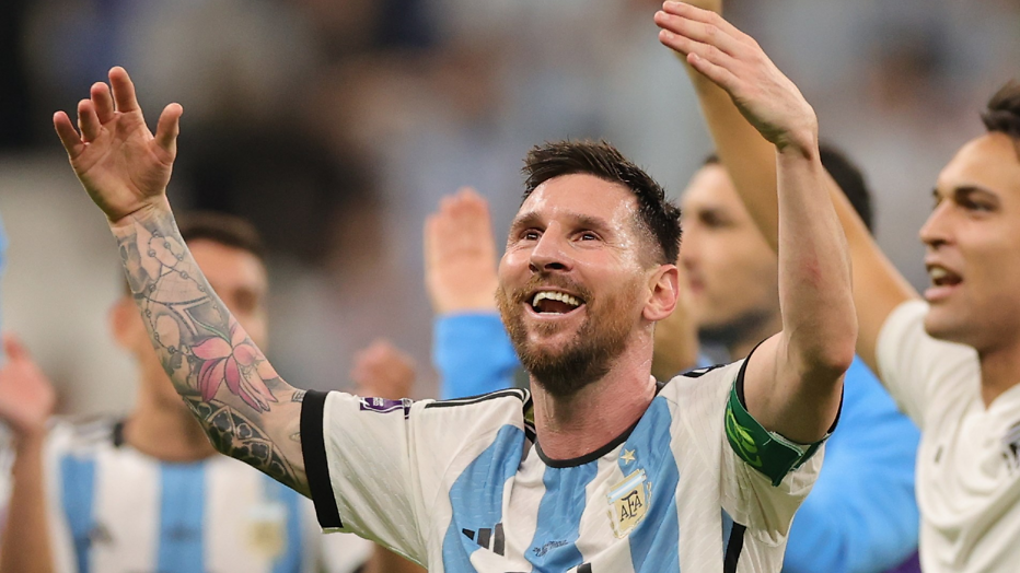 Argentinië wint van Mexico tijdens WK Voetbal in Qatar. Argentinië wint van Mexico tijdens WK Voetbal in Qatar.