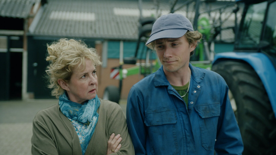 Anne-Mieke Ruyten en Fedja Louman in Woeste Grond