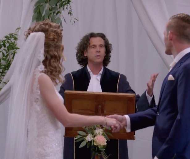 Trouwambtenaar uit Married at First Sight overleden