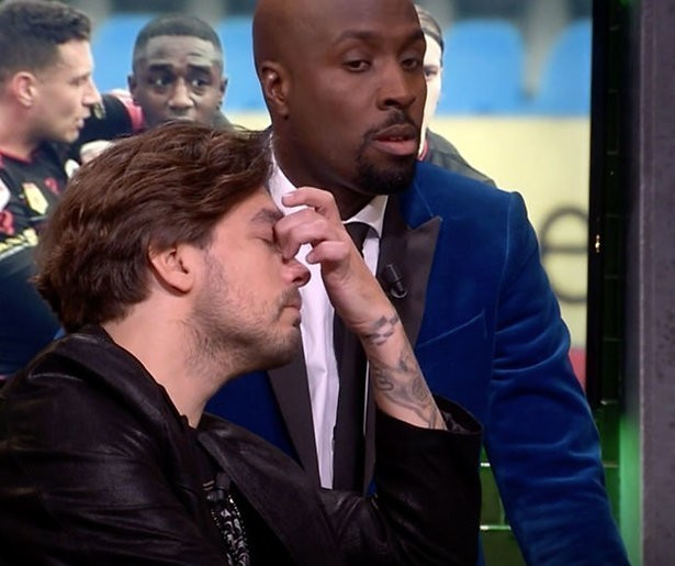 Waylon in tranen na emotioneel verhaal in Ladies Night 