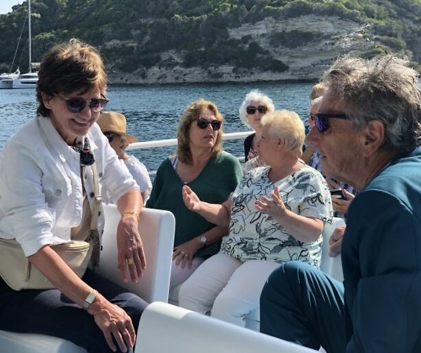 Martine van Os kampeert dit seizoen van We Zijn er Bijna! in Corsica en Sardinië