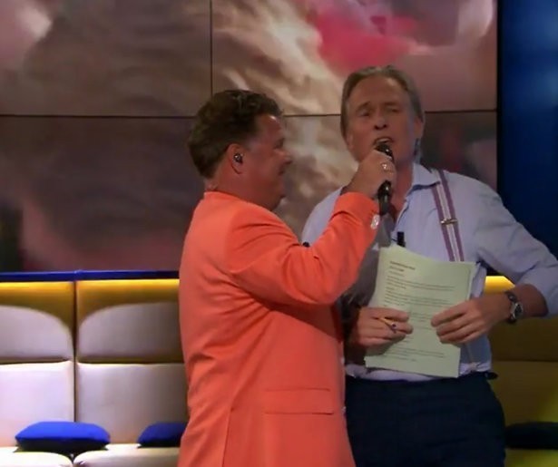 Wolter Kroes laat Jort Kelder meezingen in Op1