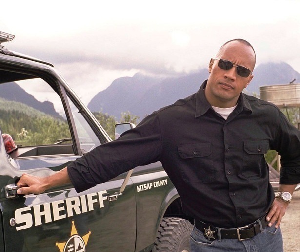 Dwayne Johnson herstelt de orde in Walking Tall
