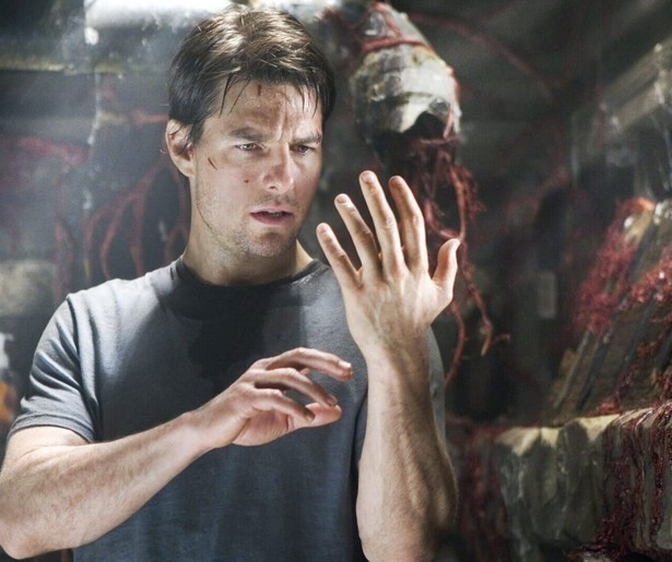 Tom Cruise slaat op de vlucht voor aliens in War of the Worlds