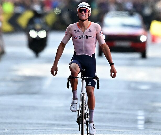 De TV van gisteren: Ruim miljoen kijkers zien wielrenner Mathieu van der Poel historie schrijven