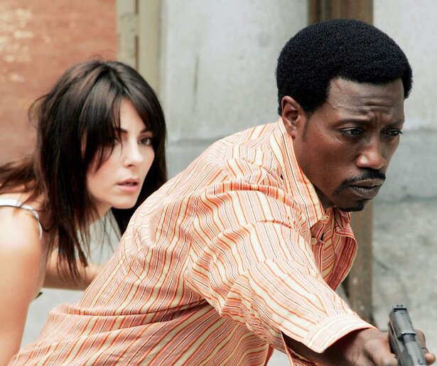 Wesley Snipes moet samenwerken met Silvia Colloca in The Detonator