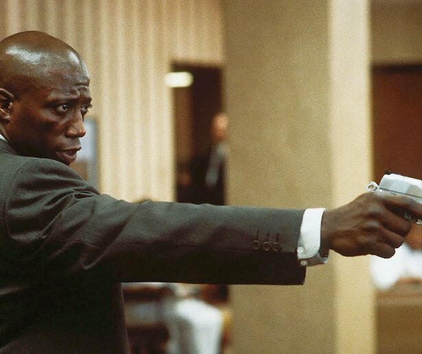 Wesley Snipes ontsnapt uit een vliegtuig in U.S. Marshals