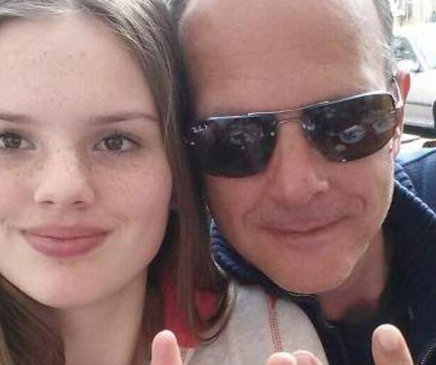 Famke Louise trapt het nieuwe seizoen van Who's That Girl? af op NPO 3