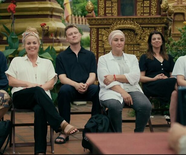 Oeps: heeft De Mol zich verraden met zijn sokken?