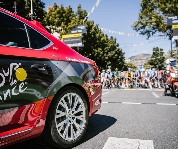 Etappe 16: De renners van de Tour de France moeten een lastige beslissing nemen