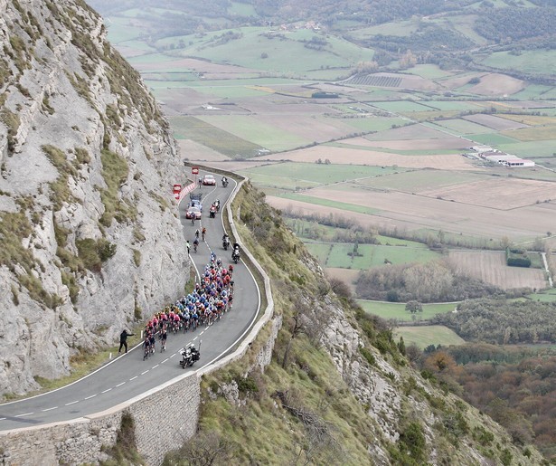 De renners van de Vuelta a España gaan op de derde dag de bergen bedwingen