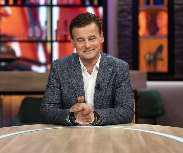 Wilfred Genee vanavond van start met nieuwe voetbalshow Veronica Offside 