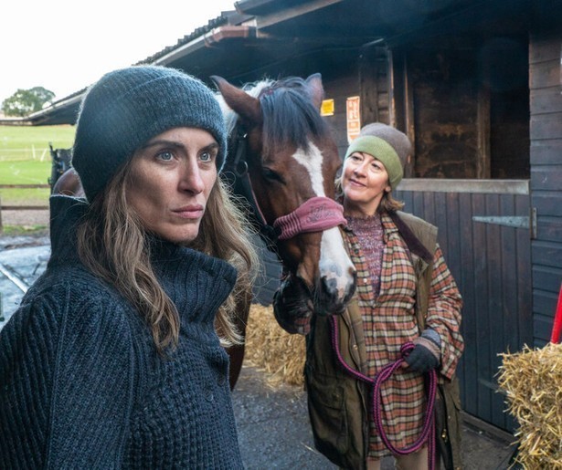 Nieuwe Britse dramaserie Without Sin van start op NPO 2