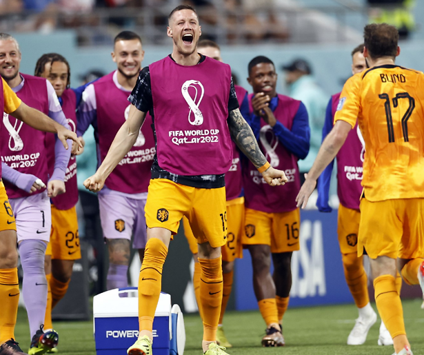 De TV van gisteren: Bijna 4,8 miljoen kijkers zien Nederlands elftal naar kwartfinale gaan