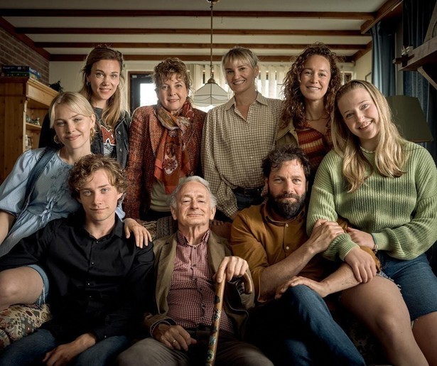 Alles wat je moet weten over de nieuwe Nederlandse dramaserie Woeste Grond