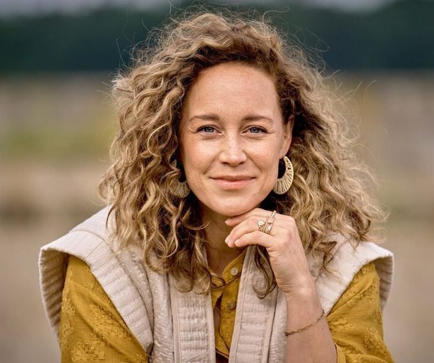 Anouk Maas speelt open kaart met Hendrik Jan Bökkers in Woeste Grond