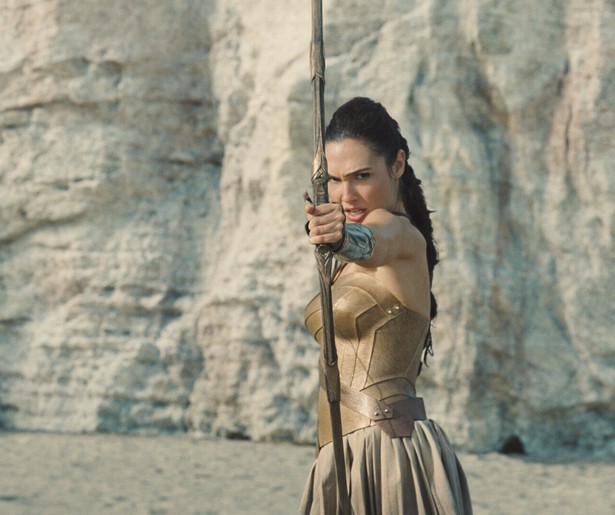 Gal Gadot schittert als Wonder Woman