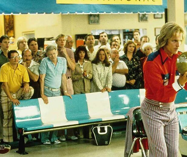 Woody Harrelson kan geen strike meer bowlen in Kingpin