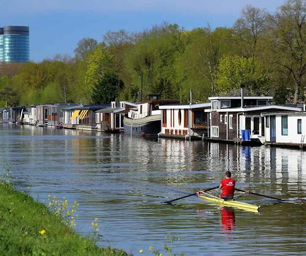 Wonen op het water is de nieuwe trend onder BN’ers