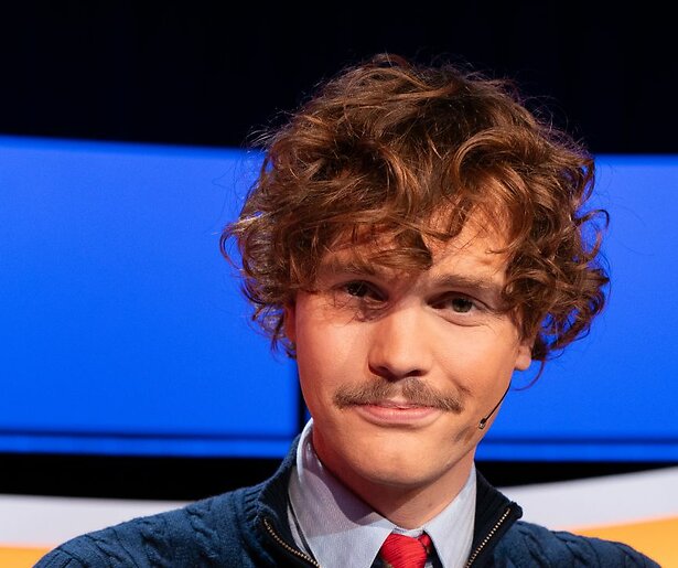 Boerenzoon Wouter Waayer test zijn kennis in De Slimste Mens