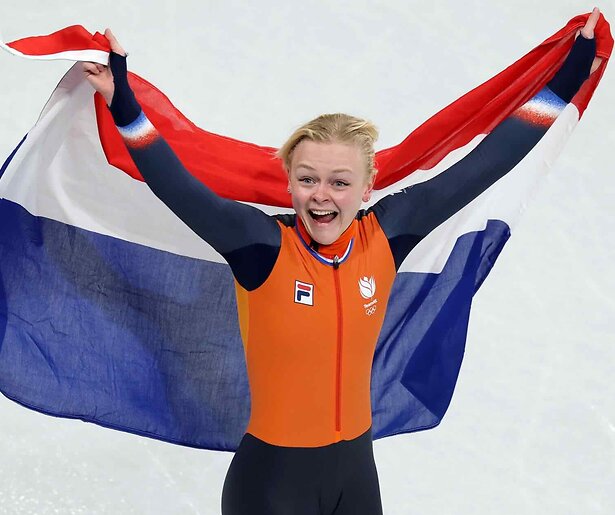 Shorttracker Xandra Velzeboer maakt favorietenrol op 500 meter waar: GOUD!