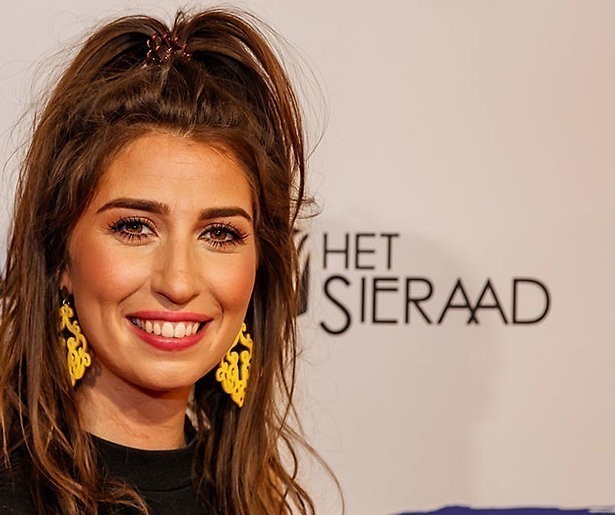 Xelly Cabau van Kasbergen heeft een baby