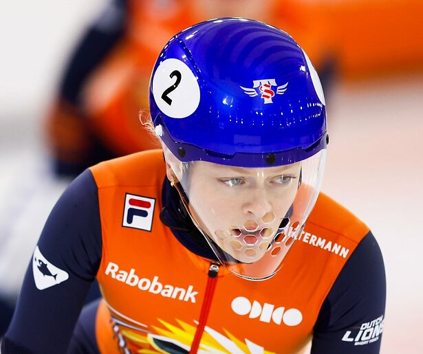De vierde wereldbekerwedstrijden Shorttrack gaat van start in Dordrecht