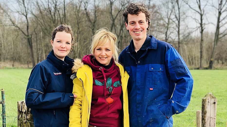 Het nieuwe boerenprogramma van Yvon Jaspers heet Onze Boerderij Het nieuwe boerenprogramma van Yvon Jaspers heet Onze Boerderij