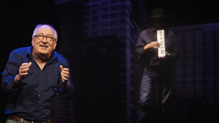 Youp van 't Hek in het theater Youp van 't Hek in het theater