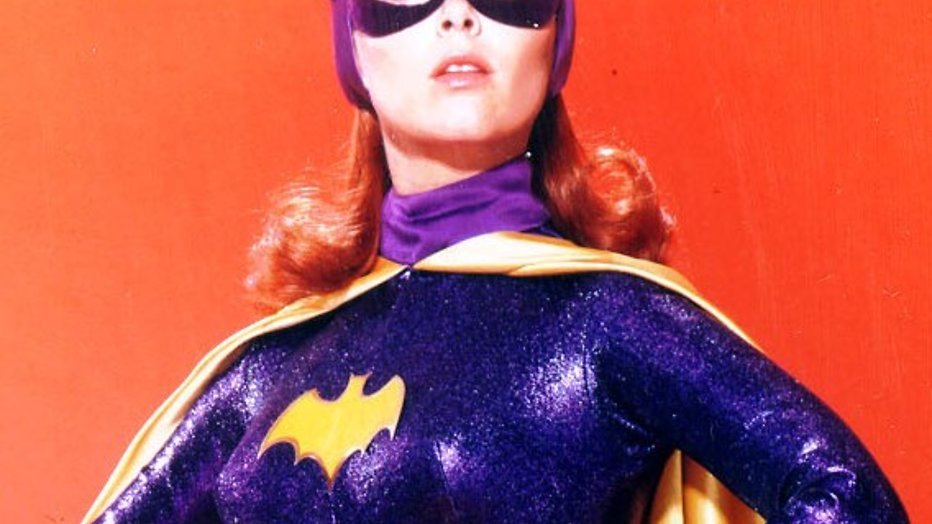 Batman-actrice Yvonne Craig (78) overleden Batman-actrice Yvonne Craig (78) overleden
