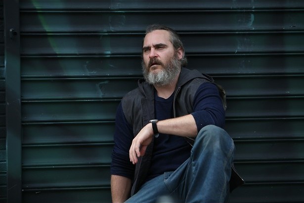 Joaquin Phoenix is goed met hamers