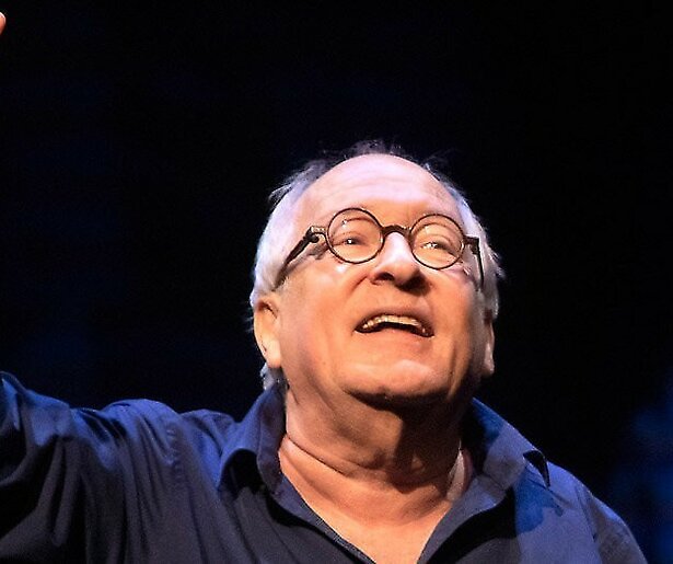 Youp van 't Hek overweegt oudejaarsconference te schrappen