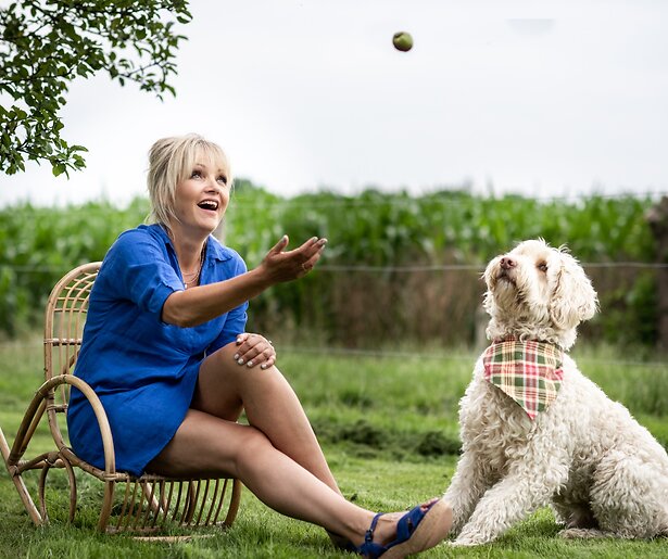 Boer Zoekt Vrouw-mascotte Tommy ernstig gewond na val