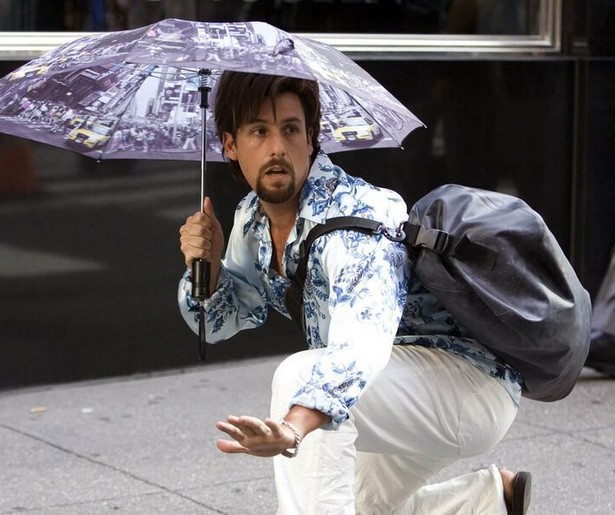 Adam Sandler knipt en scheert erop los in You Don't Mess with the Zohan