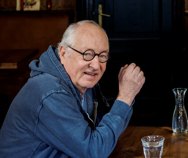 Youp van 't Hek krijgt in Leven na het Spelen nog eenmaal de spotlights op zich gericht: 'Geen ode aan mij'