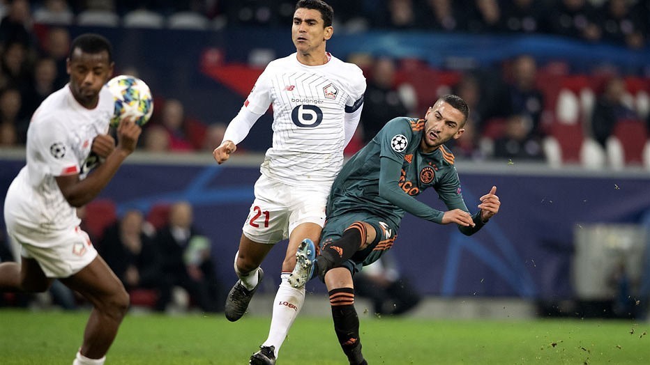 De TV van gisteren: Glorieus Ajax trekt ruim 2,2 miljoen kijkers De TV van gisteren: Glorieus Ajax trekt ruim 2,2 miljoen kijkers