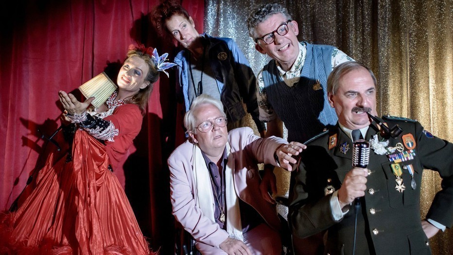 Cast van Loenatik, Te Gek! Cast van Loenatik, Te Gek!