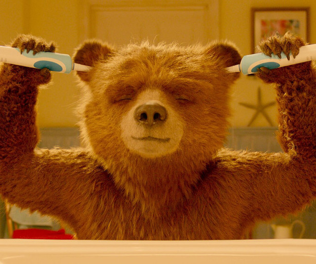 In het vervolg van Paddington draait het beroemde beertje onschuldig de cel in