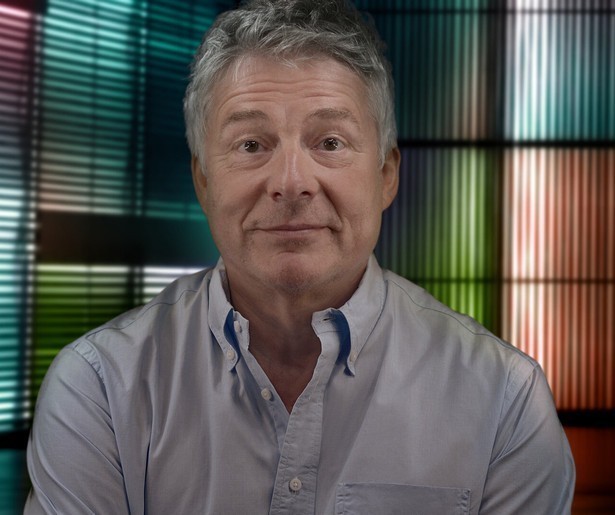 Theo Maassen ontvangt cartoonist Kamargurka in Zomergasten